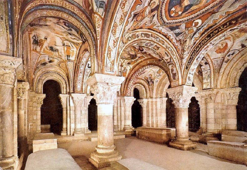 Spain top cities-Leon Basilica Panteón San Isidoro León
