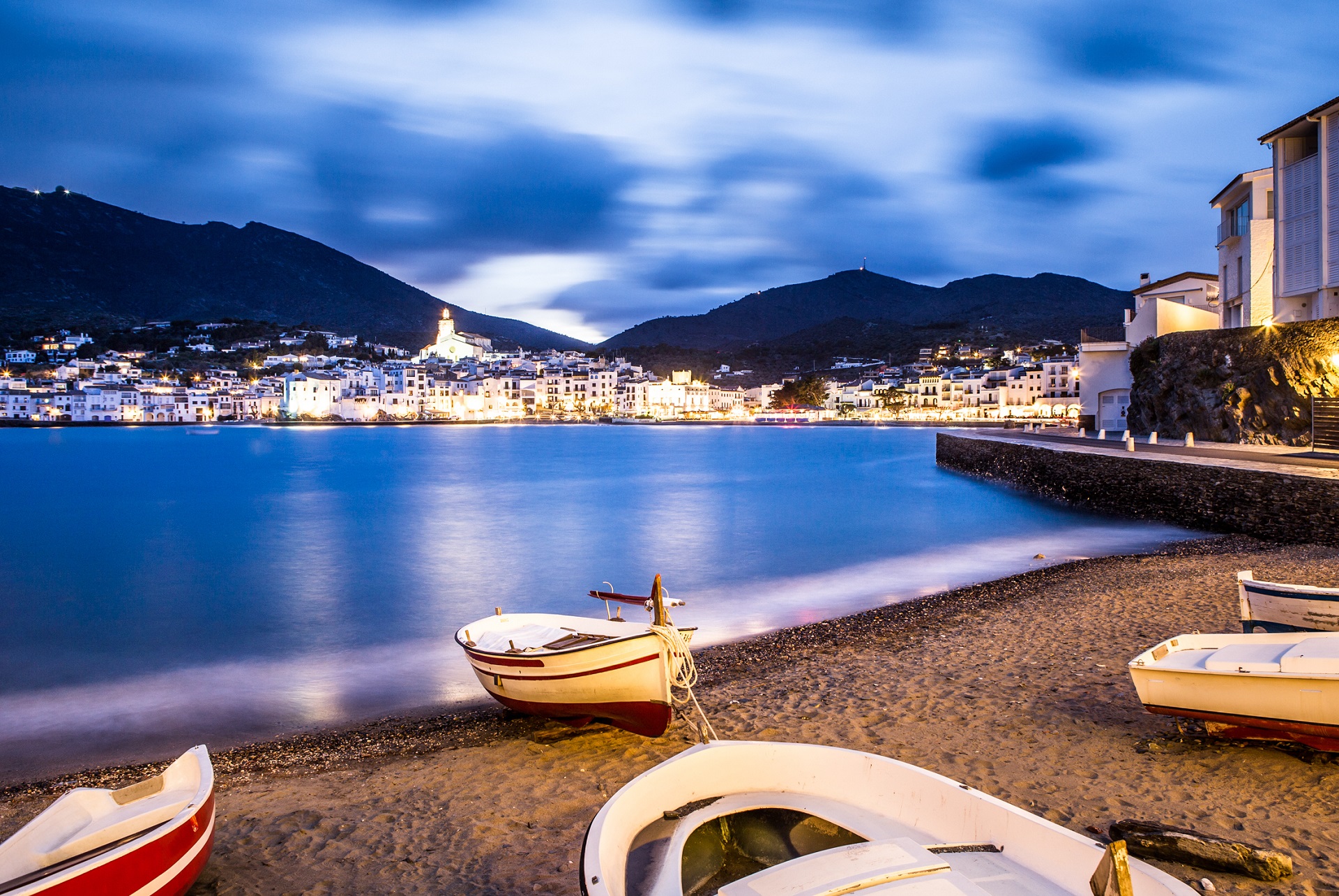 spain-weather-cadaques-by-night-travel-inspires