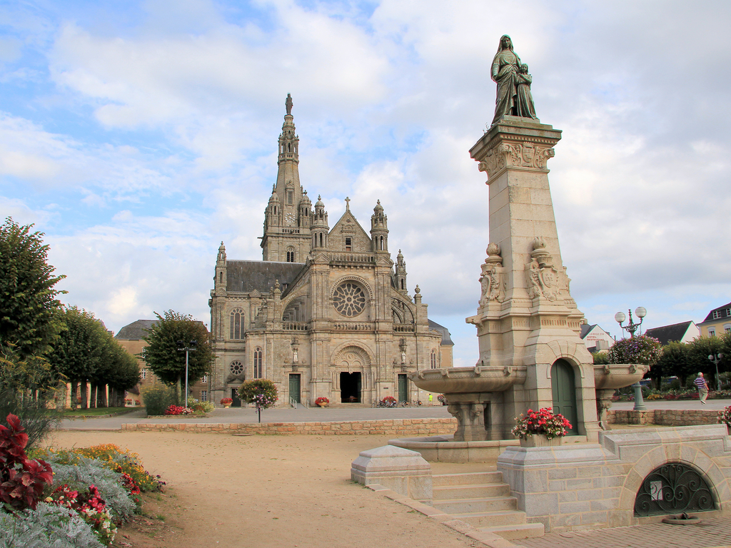 Auray France what to do Basilica of SainteAnne d'Auray Travel Inspires Auray France what to do Basilica of SainteAnne d'Auray Travel Inspires