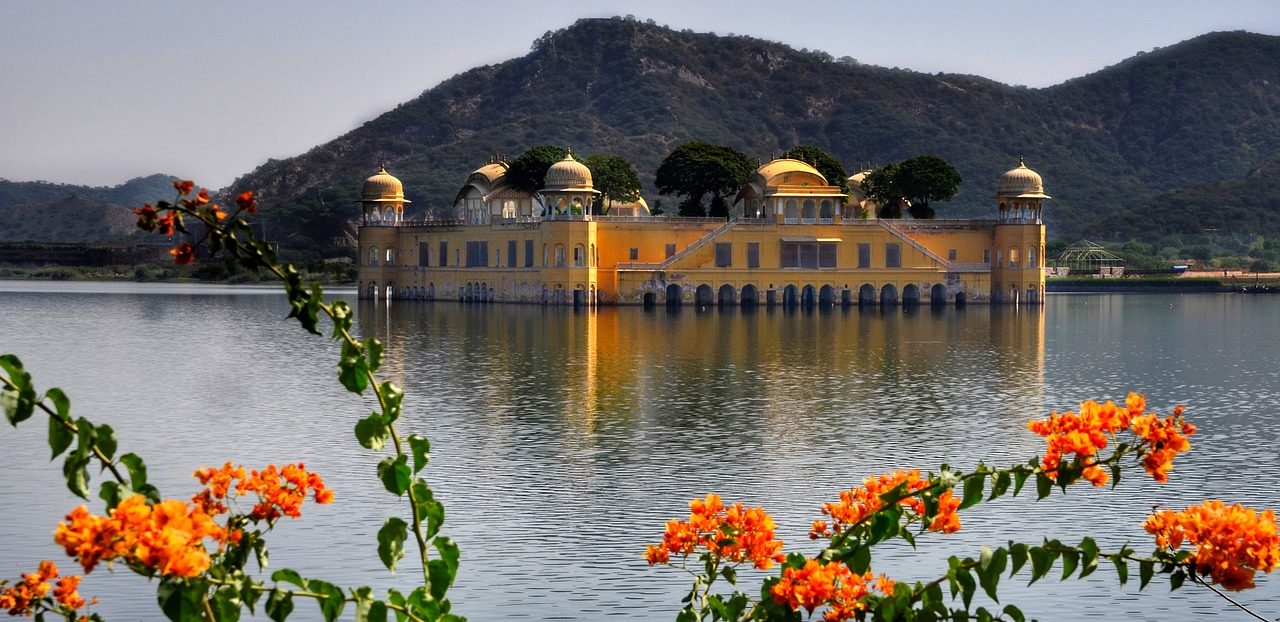 places to visit near lalit jaipur